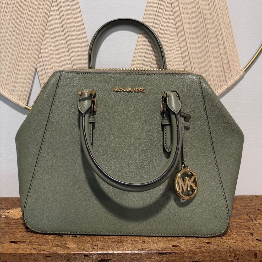 New! MK! - Picture 3 of 17
